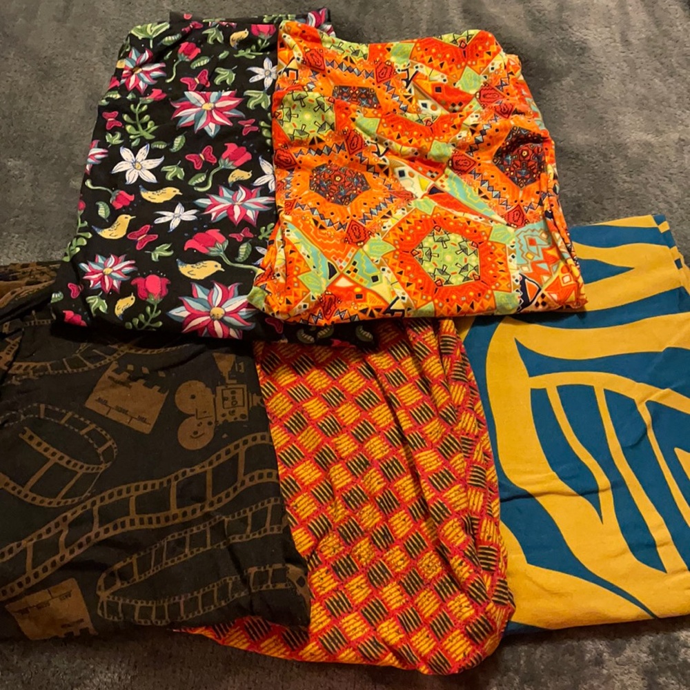 BUNDLE- 5 pairs of Lularoe TC Leggings
